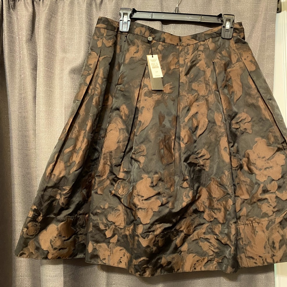 Talbots cute holiday skirt size 10P ( never worn ) with tags